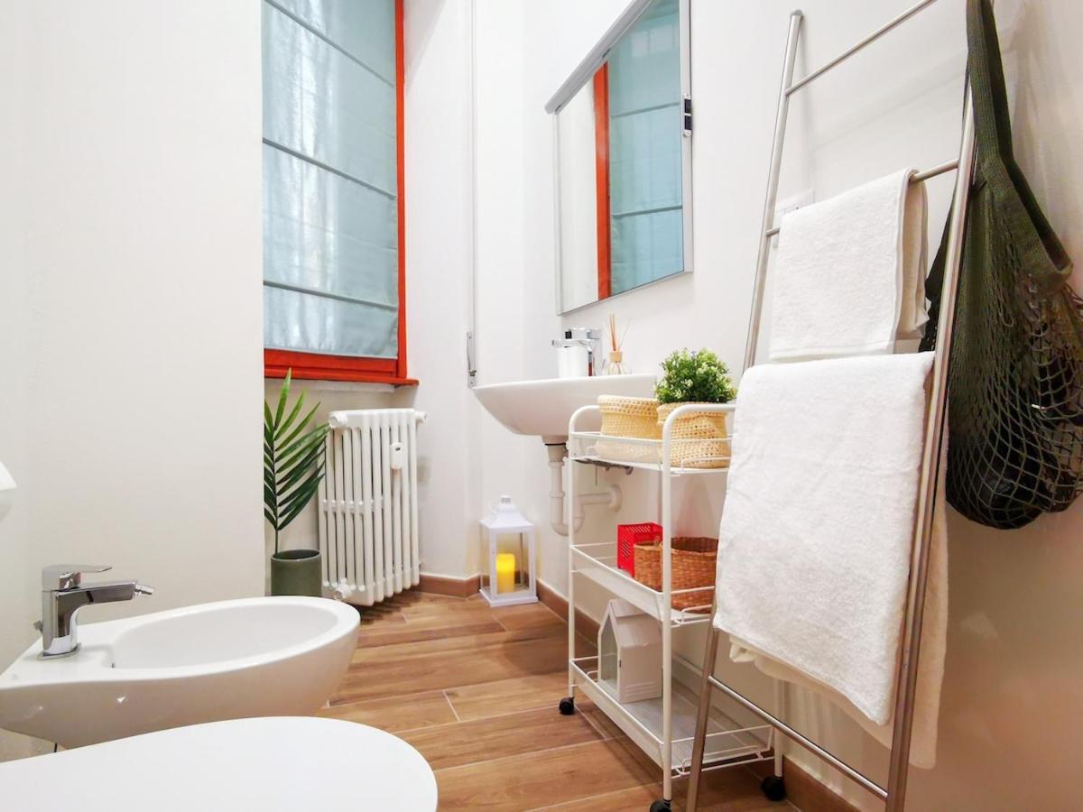 Cozy 50 Meters From The Metro Apartamento